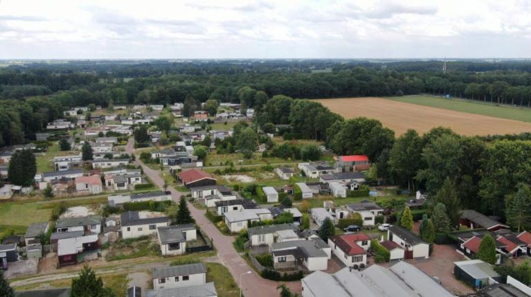 Nieuw - Luxe Blokhut Chalet In Bosrijke Omgeving Anloo Bagian luar foto