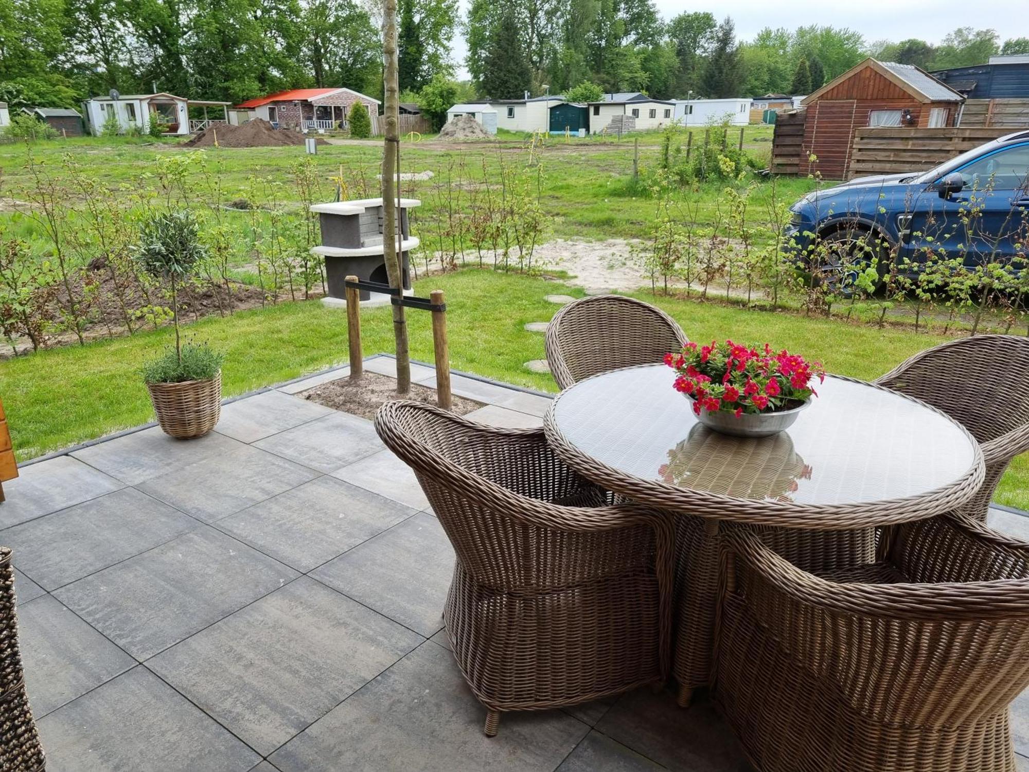 Nieuw - Luxe Blokhut Chalet In Bosrijke Omgeving Anloo Bagian luar foto